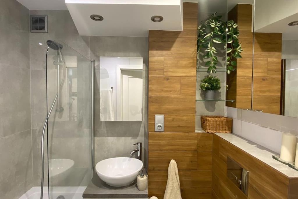 Apartament - U Alicji Konin  Esterno foto